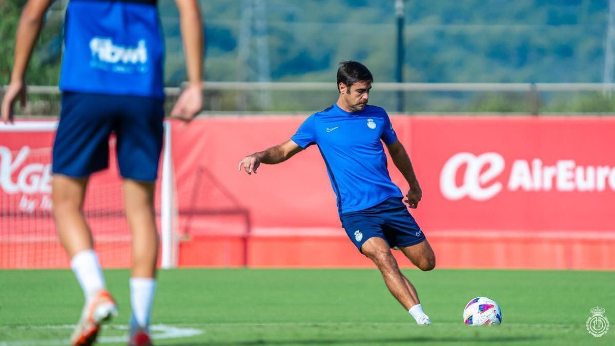 Abdón, durante un entrenamiento en Son Bibiloni.