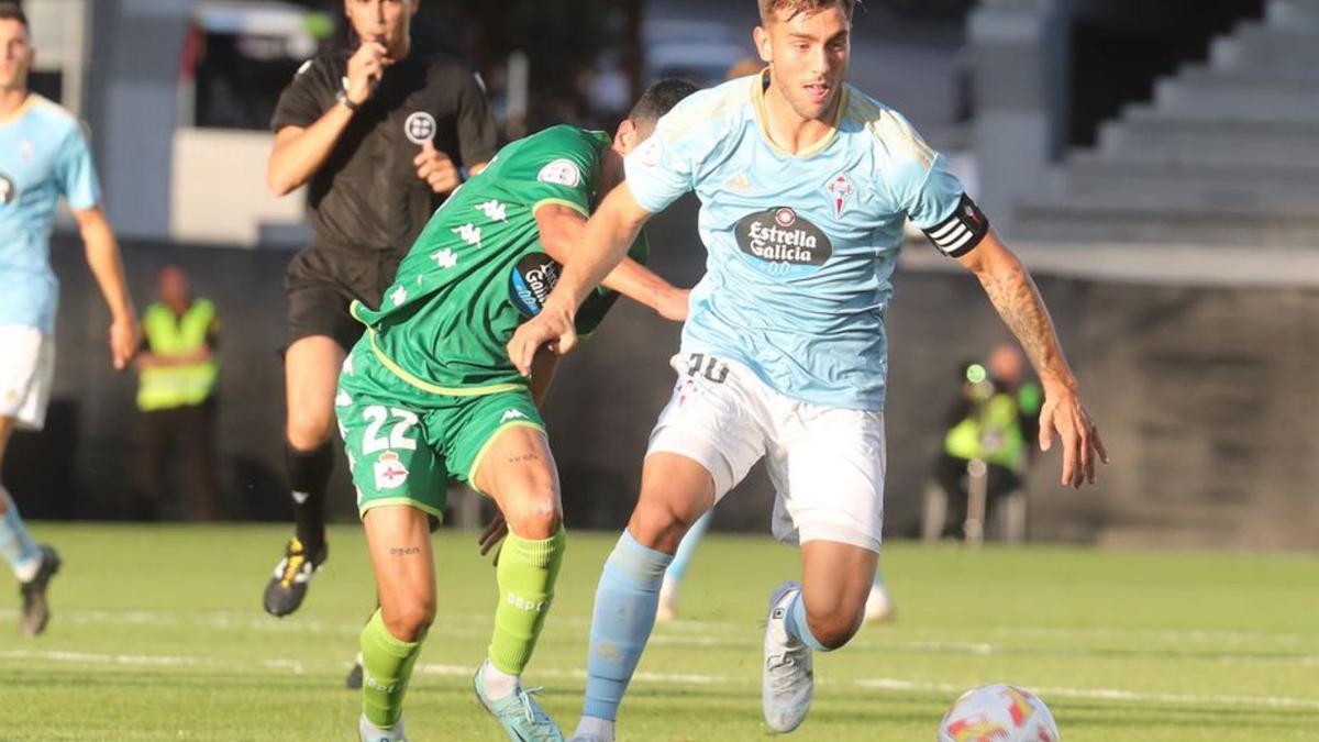 Losada, durante el partido ante el Deportivo. // RICARDO GROBAS