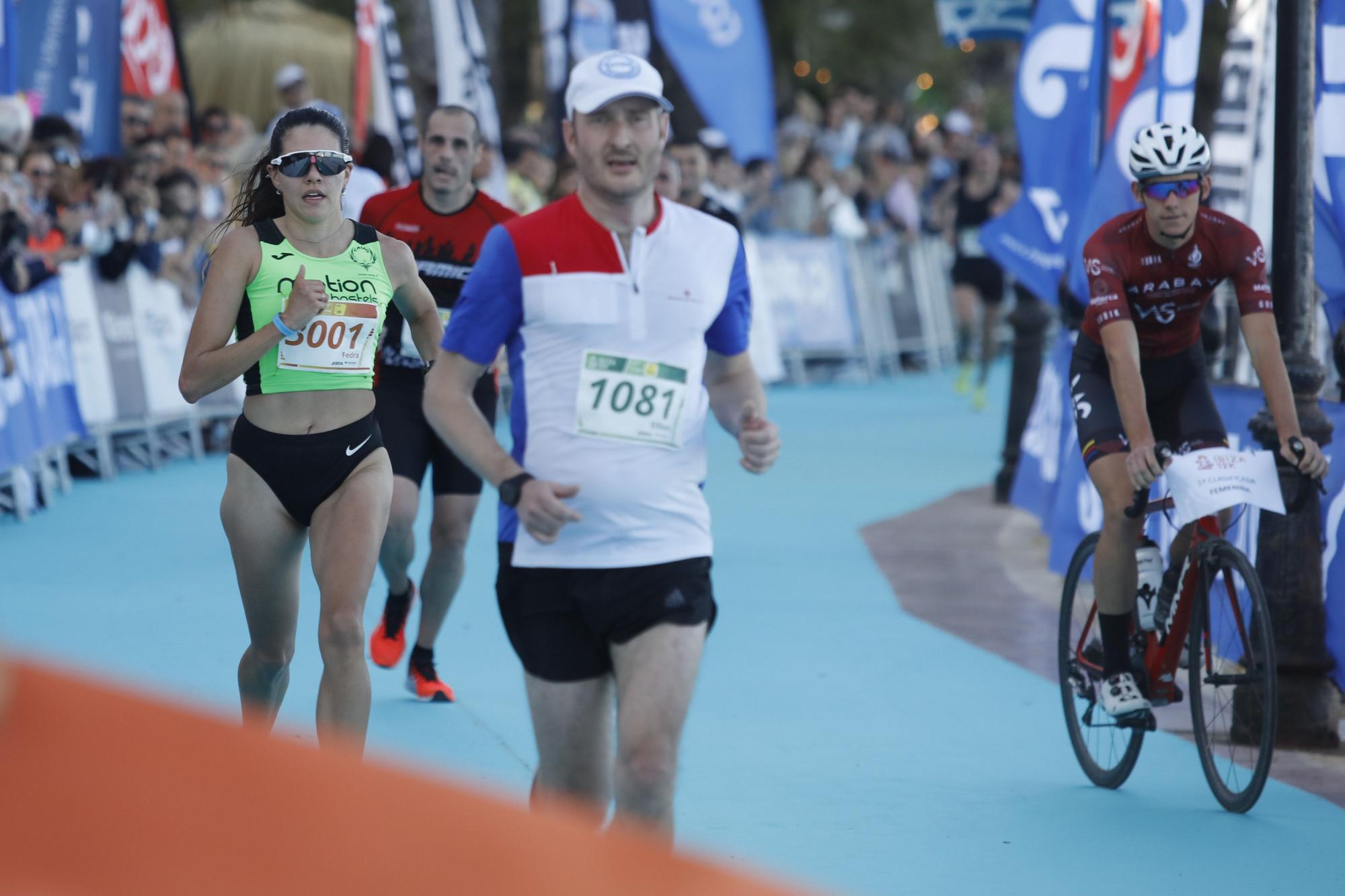 Búscate en nuestra galería de fotos del Santa Eulària Ibiza Marathon