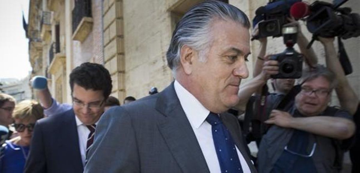 L’extresorer i senador del PP, Luis Bárcenas, compareix als jutjats de València, el mes de maig passat. L’extresorer i senador del PP, Luis Bárcenas, compareix als jutjats de València, el mes de maig passat.