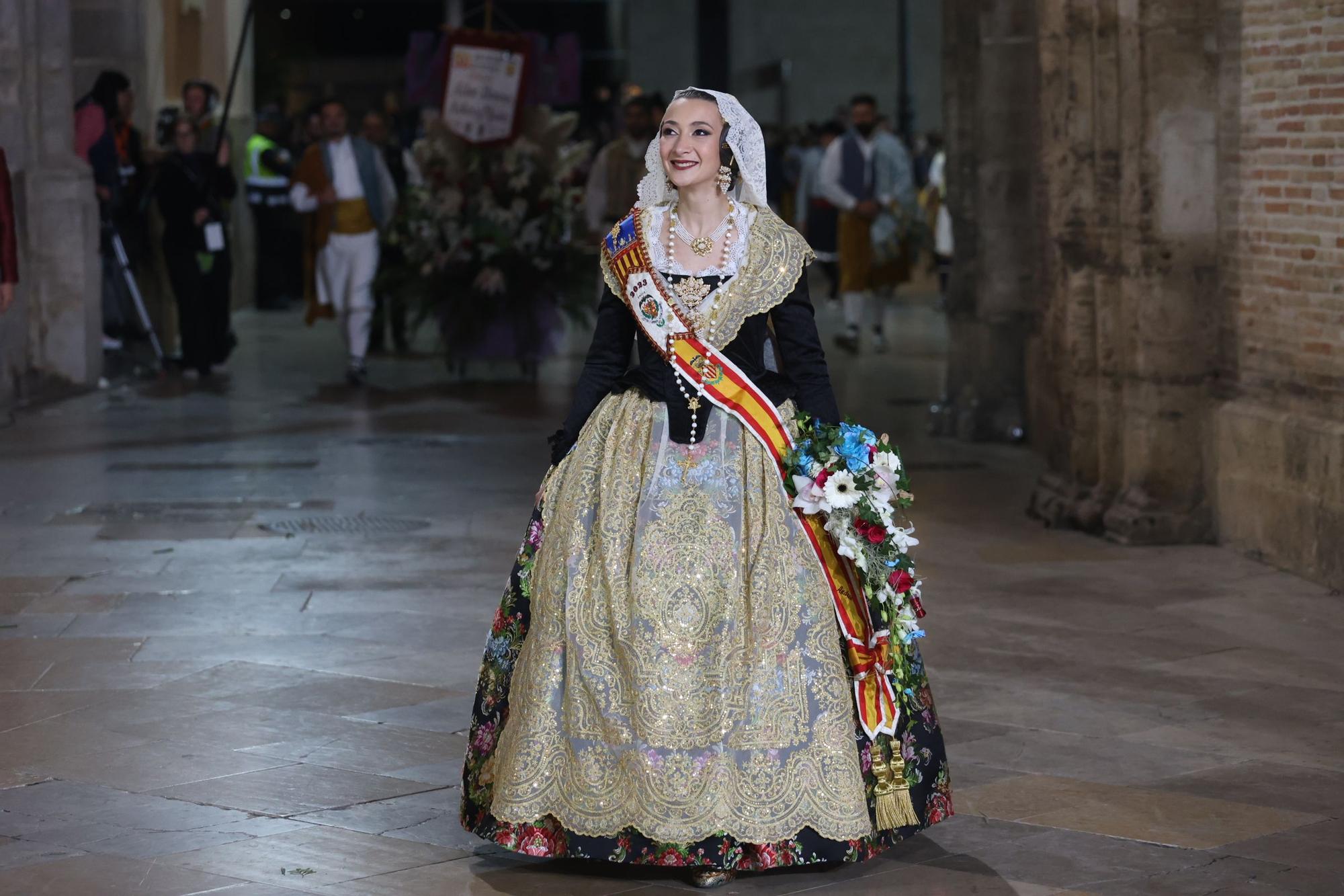 Las falleras mayores de las comisiones en la Ofrenda del 18 de Marzo (y II)