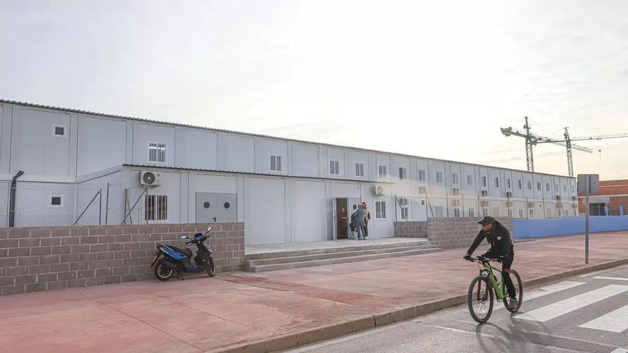 Educación alquila ocho aulas prefabricadas más para el IES 6 Eras de la Sal en Torrevieja