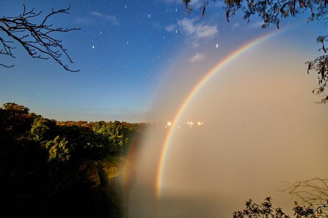 Arcoiris Lunar, Cataratas Victoria