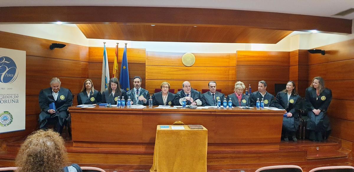 Nueva junta del Colegio de Abogados de A Coruña.