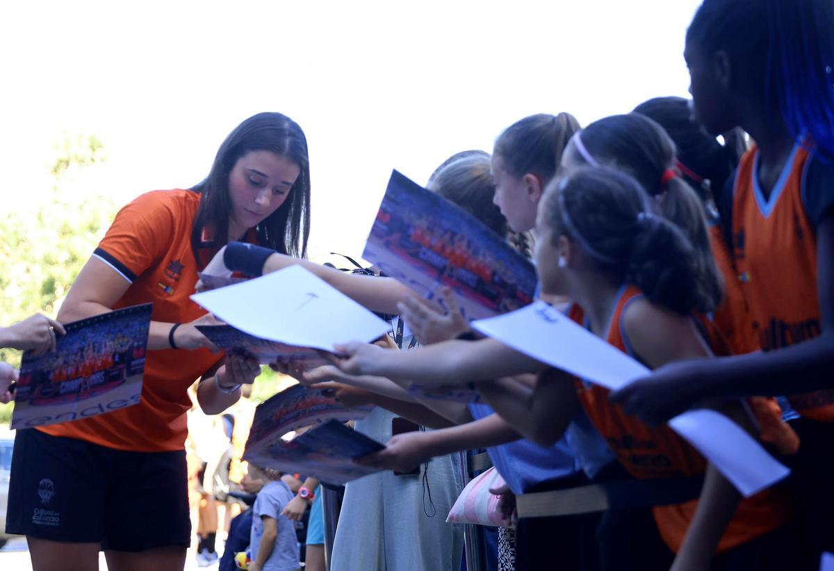 Las Supercampeonas celebran el título en Valencia