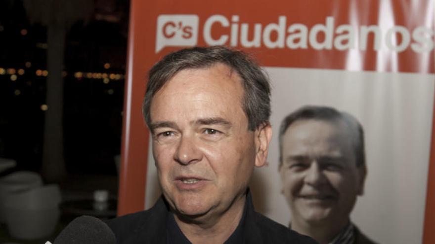 José Luis Cifuentes dimite como portavoz de Ciudadanos y deja su acta de concejal