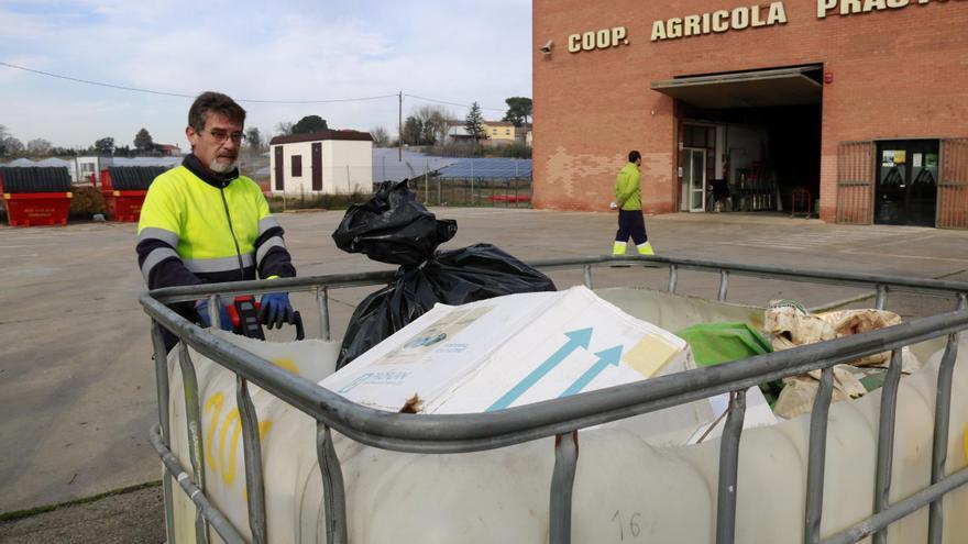 En marxa un servei que preveu recollir unes 40 tones de fitosanitaris caducats o descatalogats d&#039;explotacions agràries