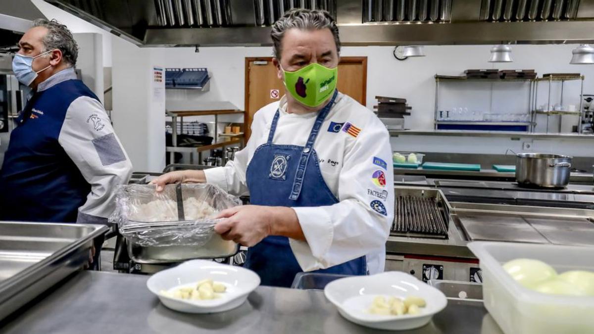 Cocineros por un día del comedor social Zaqueo