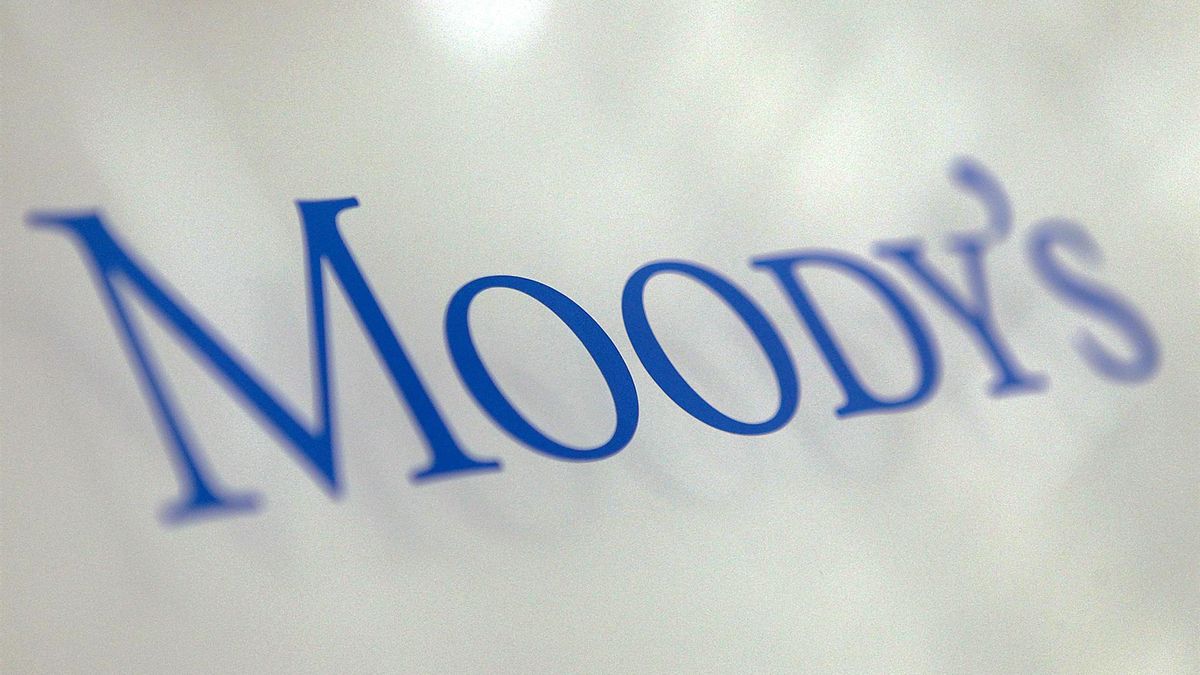Moody s revisa al alza el rating de la banca española por la buena evolución de la economía