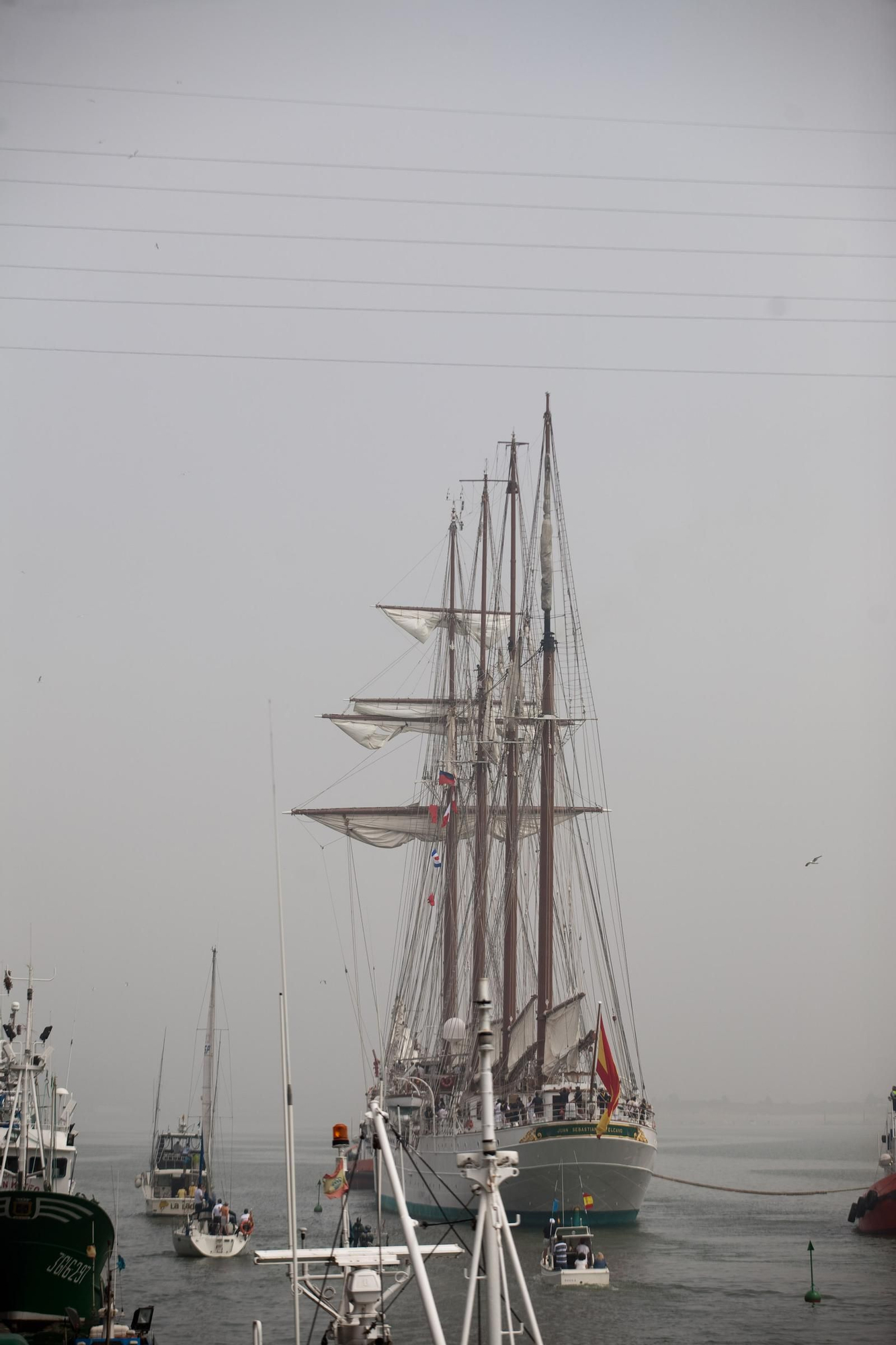 En imágenes: Así fue la última visita del Juan Sebastián Elcano a Asturias, en 2013 y a Avilés