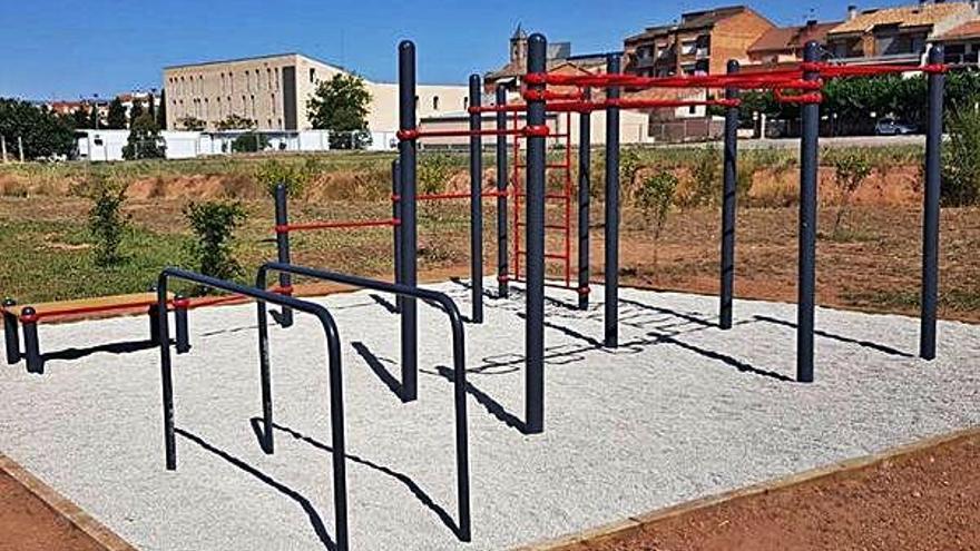 El nou espai de barres i paral·leles per a &#039;l&#039;street workout&#039; a Santpedor