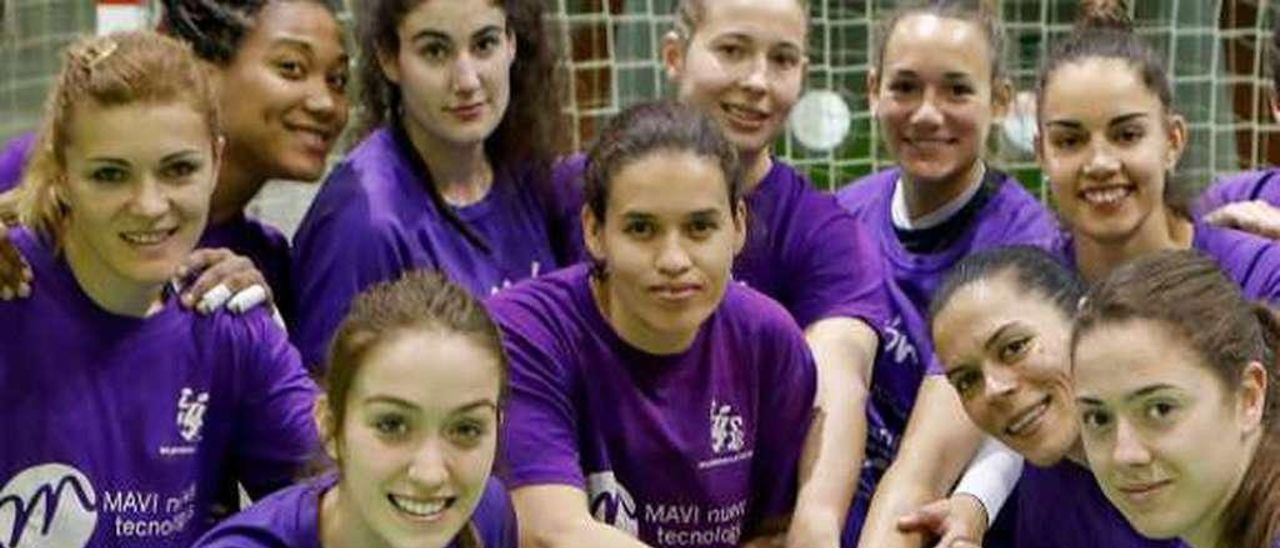 Jugadoras de la plantilla del club gijonés de la pasada temporada. Jugadoras de la plantilla del club gijonés de la pasada temporada.