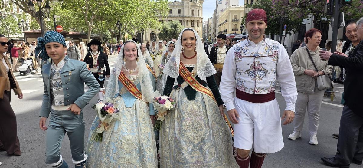 Las comisiones de falla en la Ofrenda a San Vicente Ferrer (3/6)