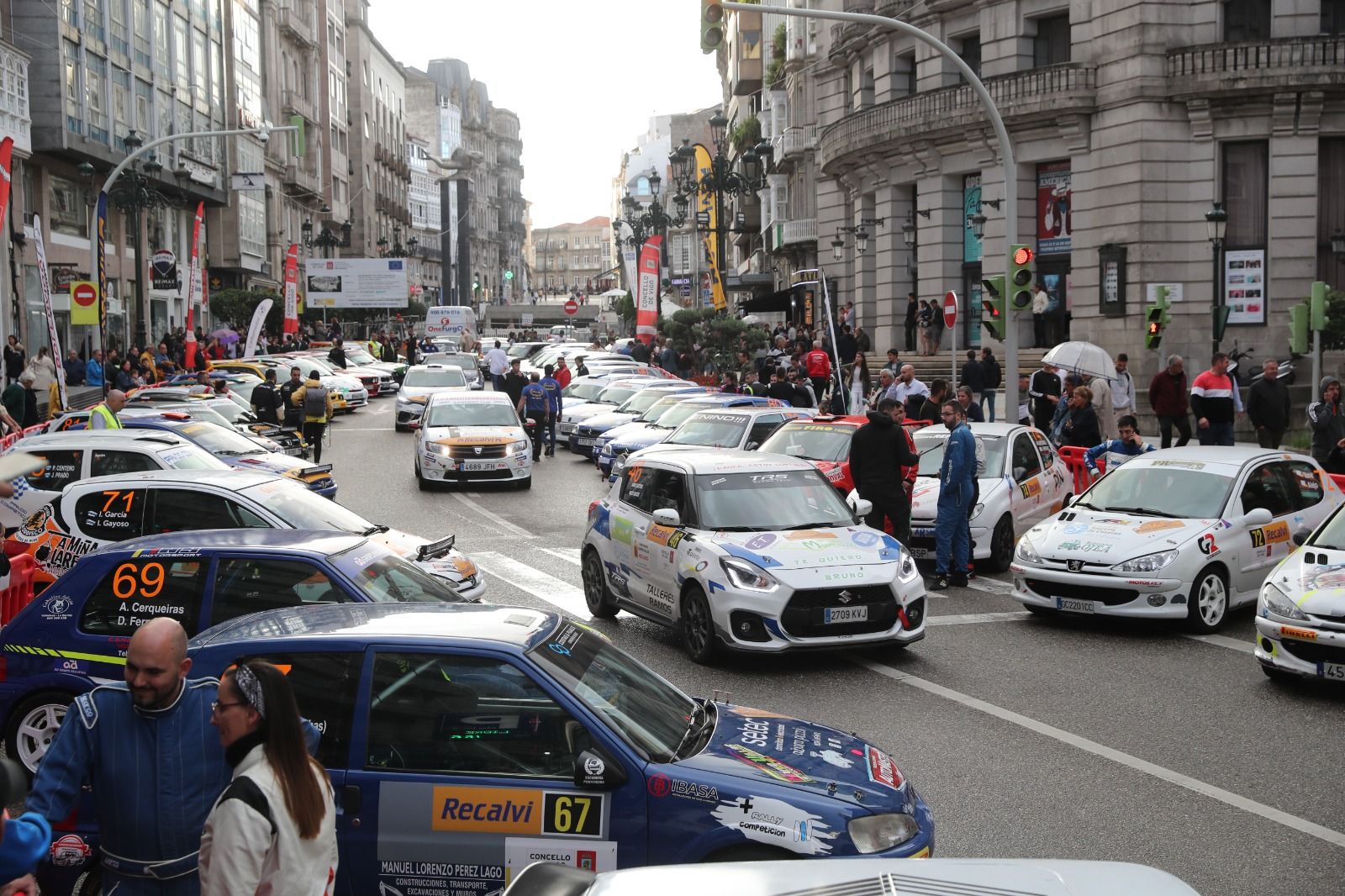 Los motores del Rallye Rías Baixas rugen en el centro de Vigo