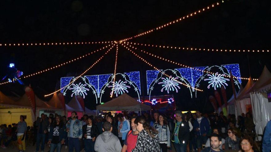 Actividad en las jaimas de Ojea durante el Cristo. | G.Núñez