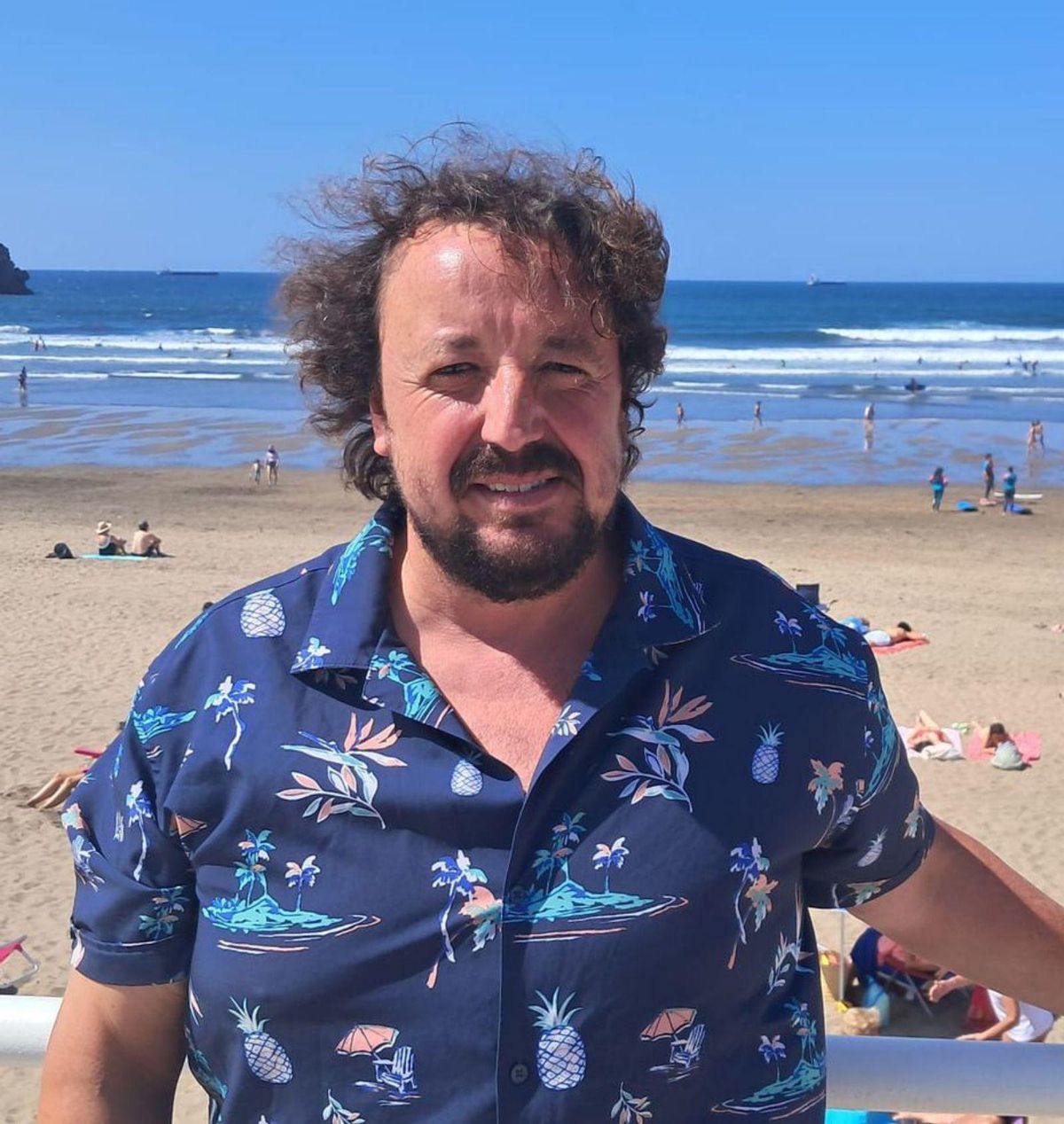 Paulino Rodríguez, el martes, en la playa de Salinas.