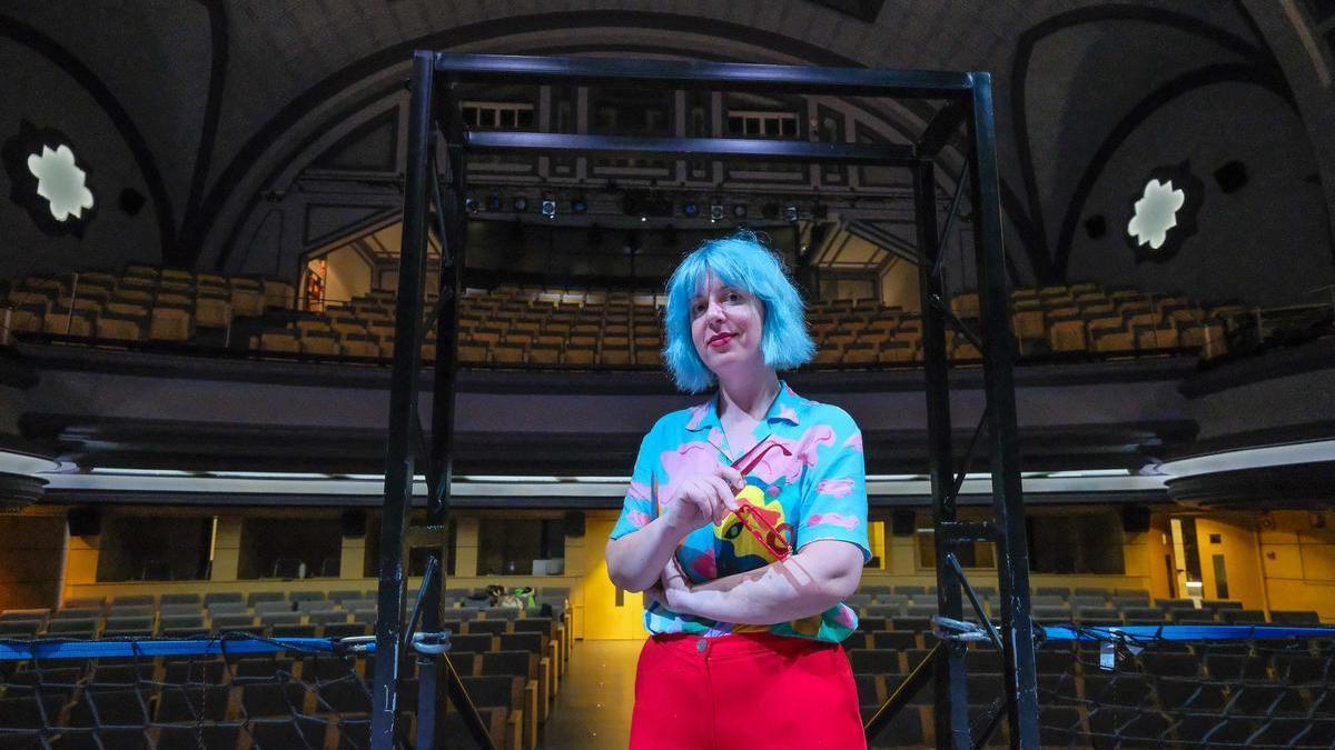 Marta Pazos: «A veces se va mucha gente de la sala y hay que convivir ...