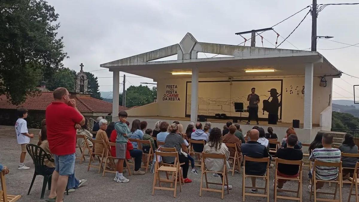 El espectáculo de magia de Samuel Moreno celebrado en la Semana Cultural de A Xesta.