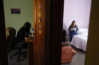 Solo el 17% de los jóvenes deja el ‘nido’ familiar para emanciparse