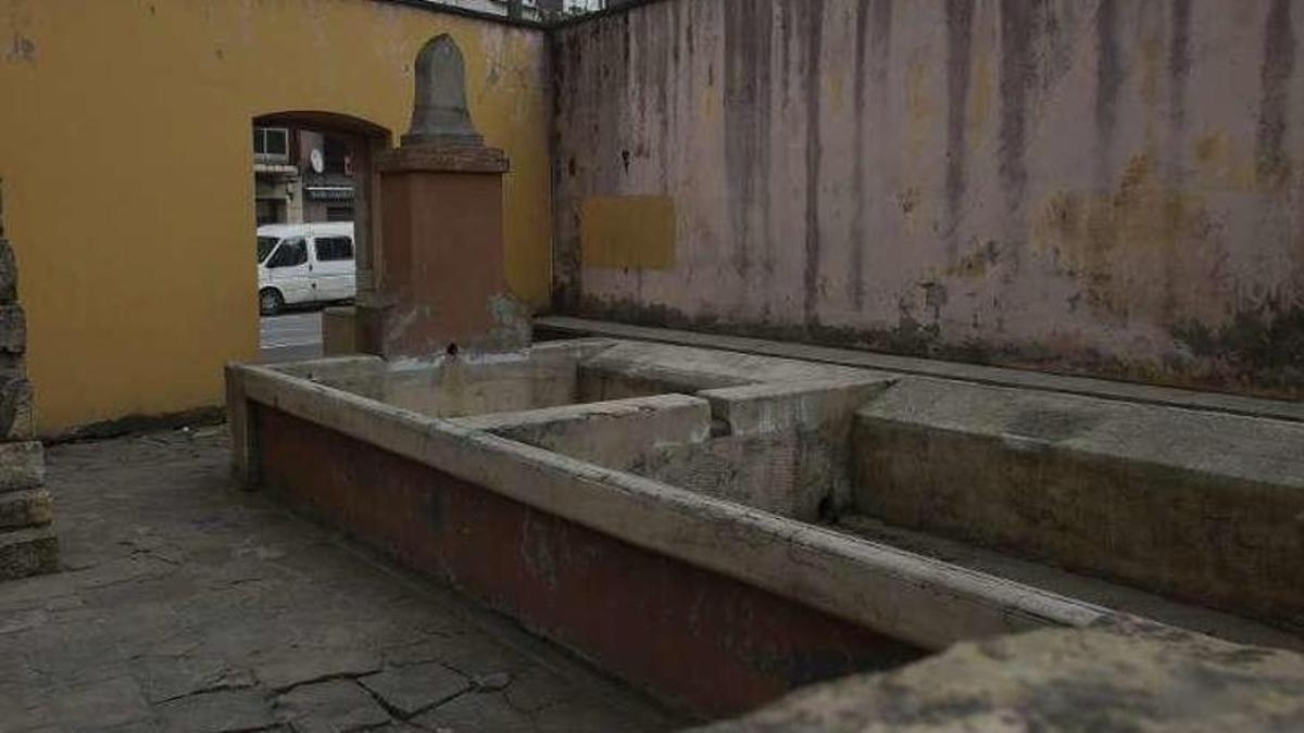 El lavadero de la avenida de Lugo en Avilés donde se produjo una de las violaciones.
