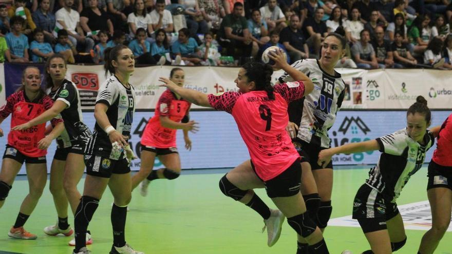 El AtticGo Elche gana el primer asalto de la final (24-23)