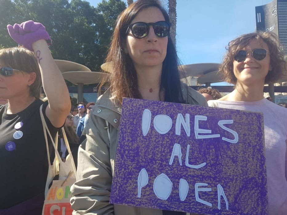 Demo auf Mallorca zum internationalen Frauentag