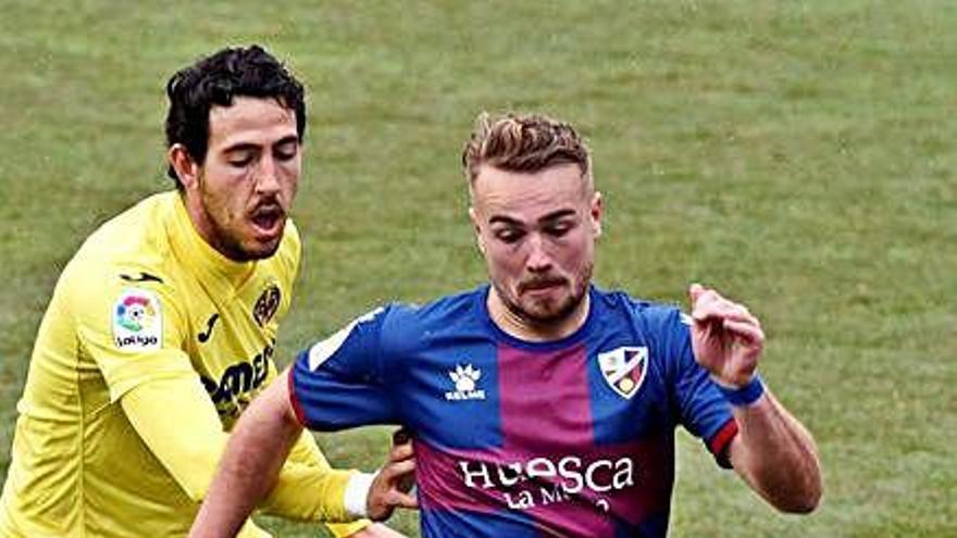 El Vila-real empata a Osca abans de jugar la Copa a Girona