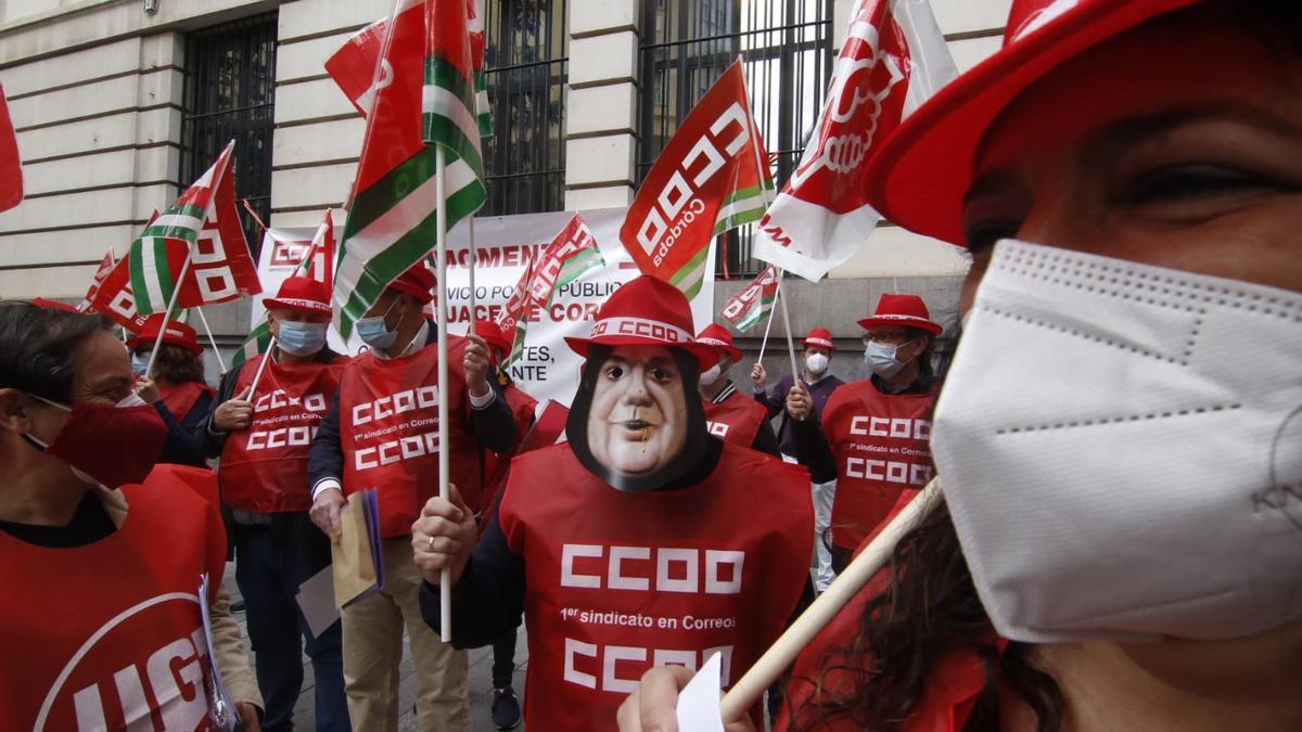 Protesta sindical de los trabajadores de Correos en Córdoba