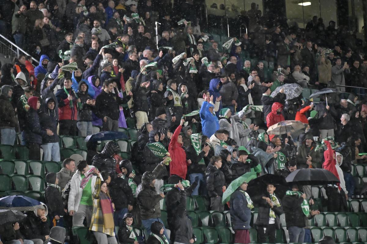 Elche CF - Rayo Vallecano: el último partido del 2025 de los franjiverdes, en imágenes