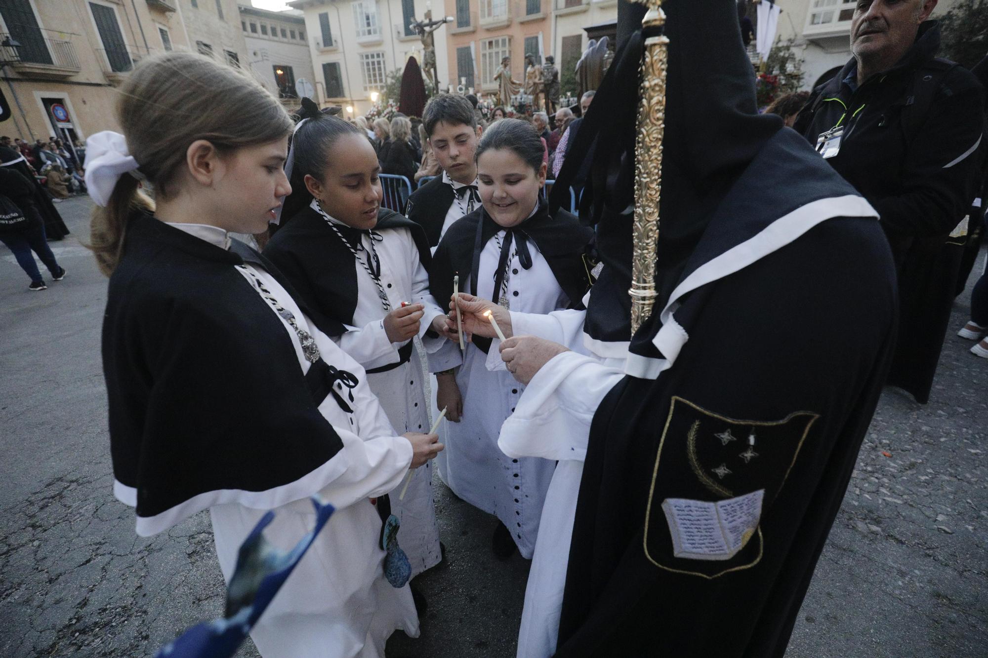 Viernes Santo en Palma: El Sant Enterrament cierra la Semana Santa