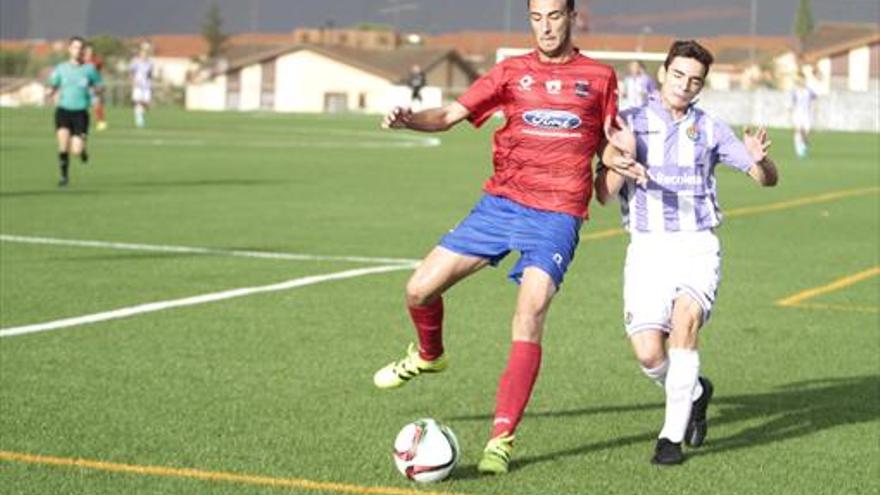 El Diocesano salva un punto en los minutos finales ante el Valladolid