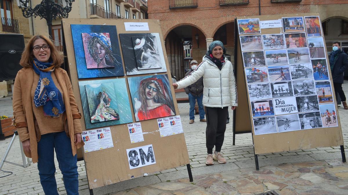 A la izquierda Zaquia, pintora marroquí; y a la derecha, Pepa, deportista benaventana. / E .P.