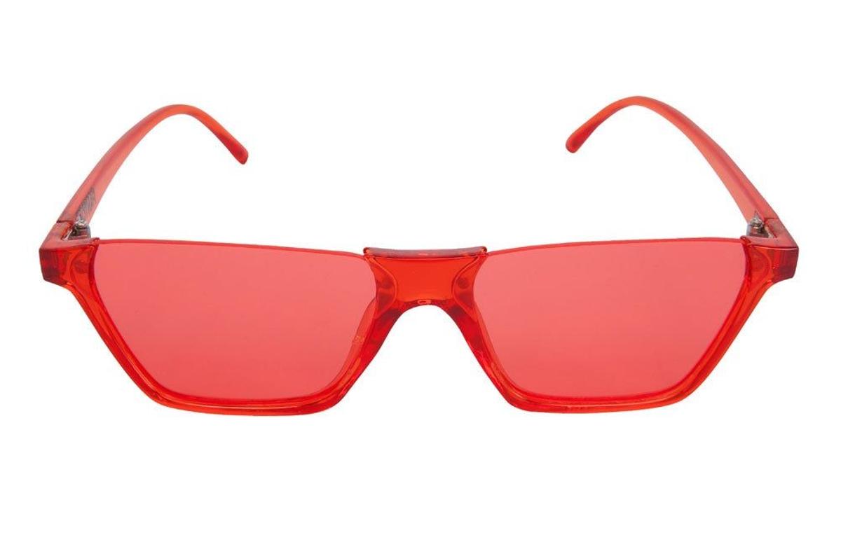 Gafas de sol en color coral de la colección Pantone de Bershka. (Precio: 9, 99 euros)