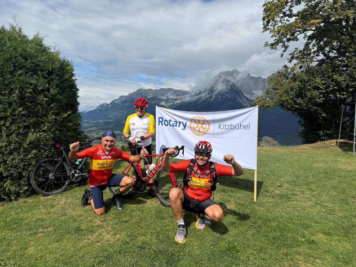 Delegación vila-realense presente en el campeonato rotario celebrado en Austria.