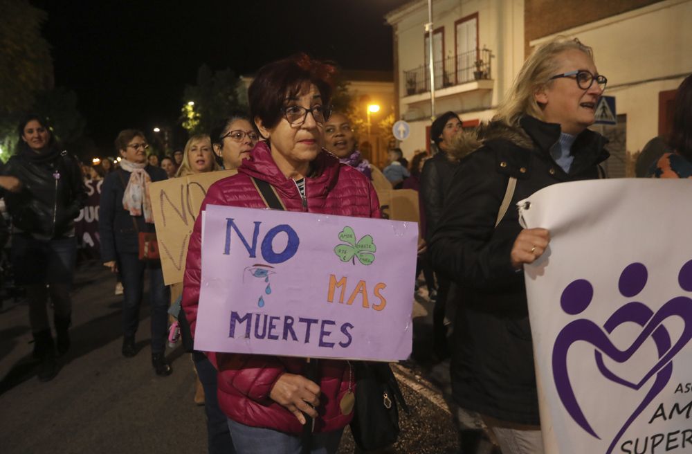 Sagunt grita contra la violencia machista el 25N