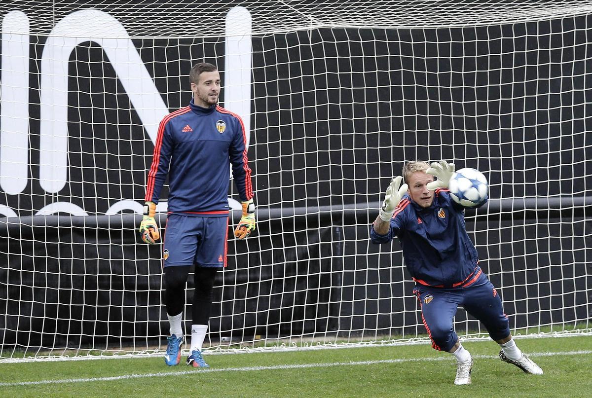 Yoel Rodríguez coincidió en el Valencia con Jaume Doménech y Diego Alves.