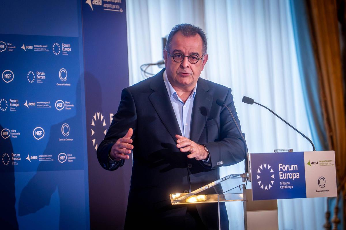 Albert Sáez, director de EL PERIÓDICO, durante el coloquio en el Fòrum Europa-Tribuna Catalunya.