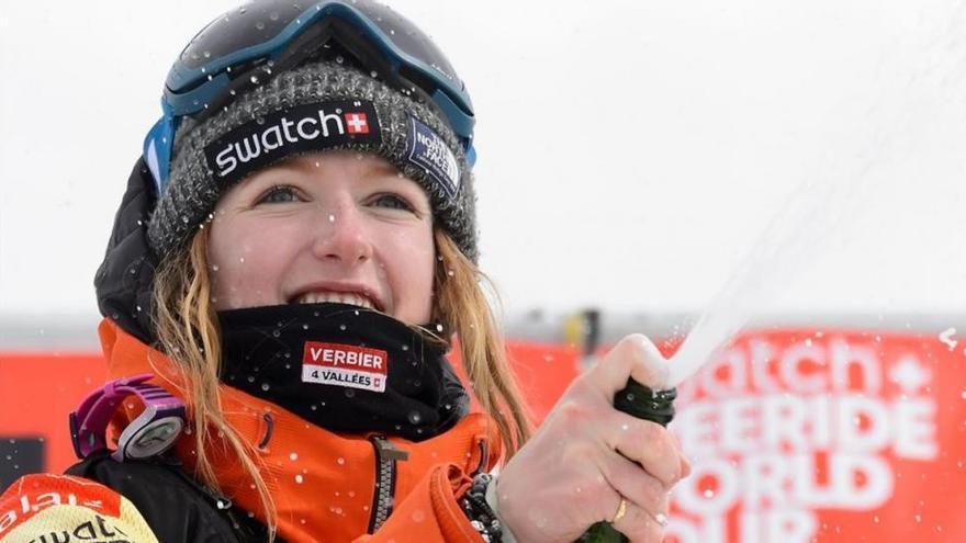 Una avalancha provoca la muerte de la campeona del mundo de snowboard extremo