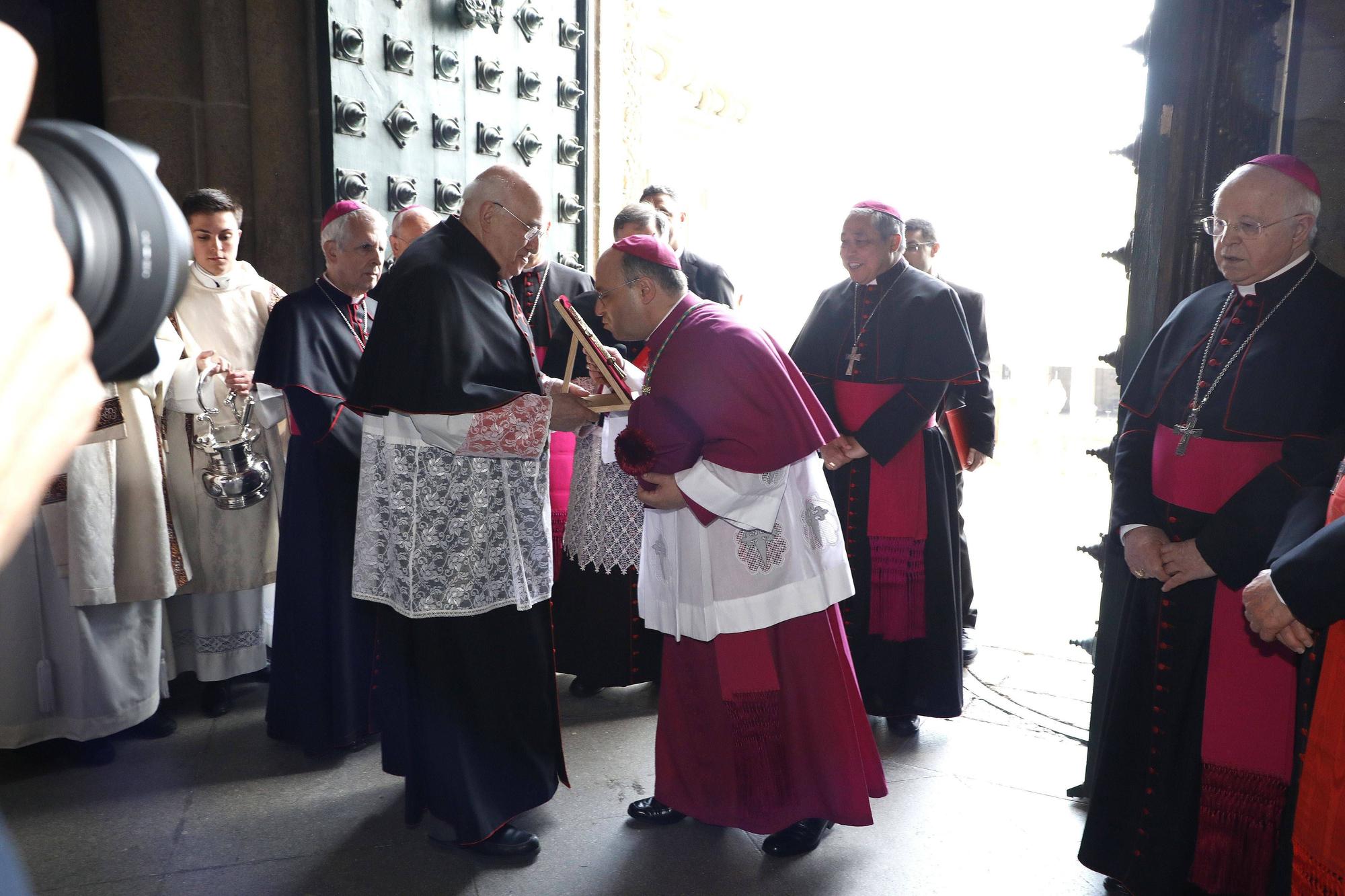 Ceremonia de toma de posesión del nuevo arzobispo de Santiago, monseñor Prieto