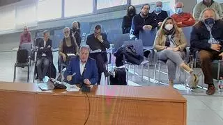 Rus: "Jamás di orden de contratar a nadie. Quien trabajaba conmigo o lo hacía de 9 a 21.30 o a la calle"