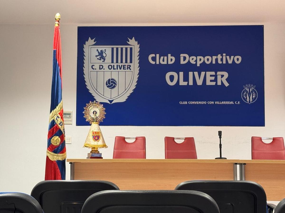 Sala de anuncios de las instalaciones del CD Oliver
