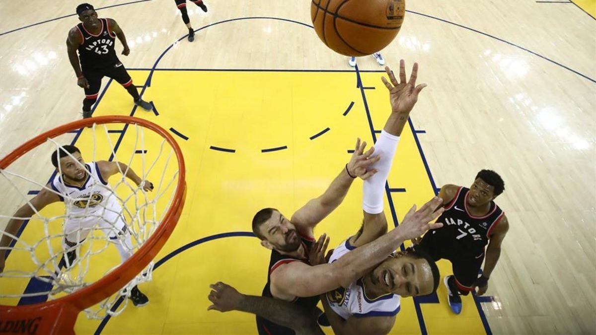 Marc Gasol, en acción durante el tercer partido de las finales