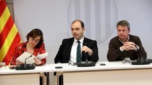 El conseller de la Presidència, Albert Dalmau, con la consellera de Territori, Sílvia Paneque, durante la gestión del caos en Rodalies