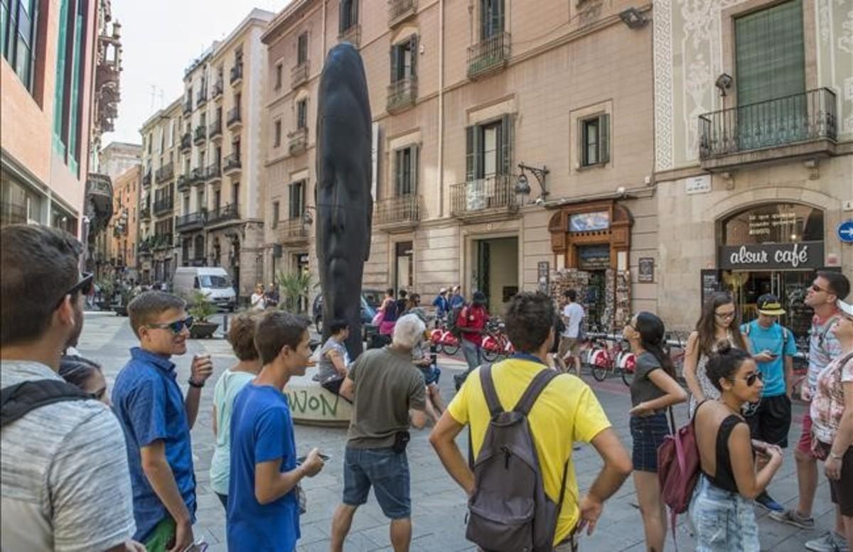 nfarre34832372 barcelona  27 07 2016 la escultura de jaume plensa  una cabe160802125137