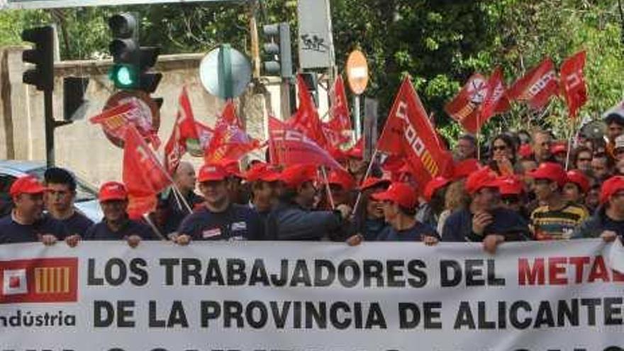 Los trabajadores reivindicaron los convenios el 1 de Mayo.
