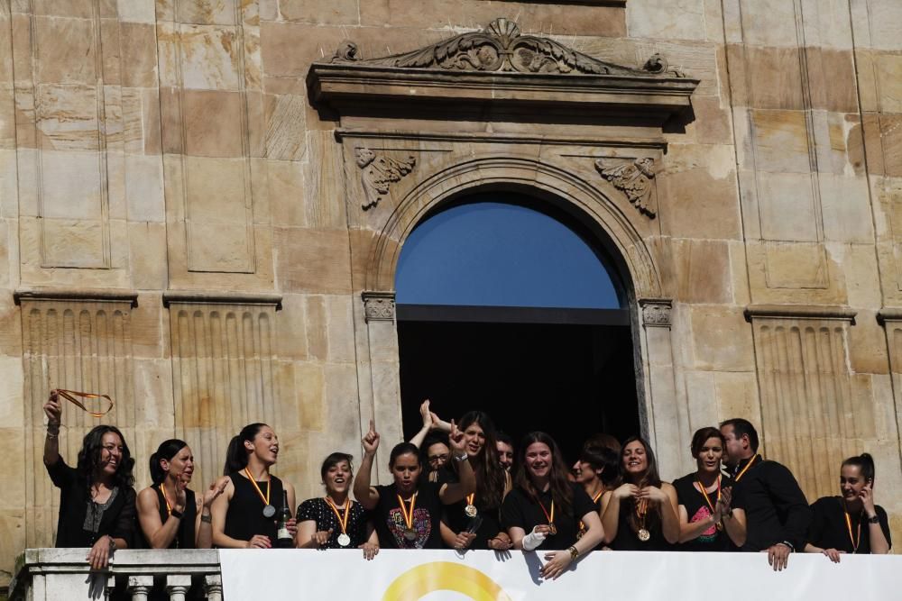 Recepción en el Ayuntamiento de Gijón a las jugadoras del Mavi NT de Balonmano