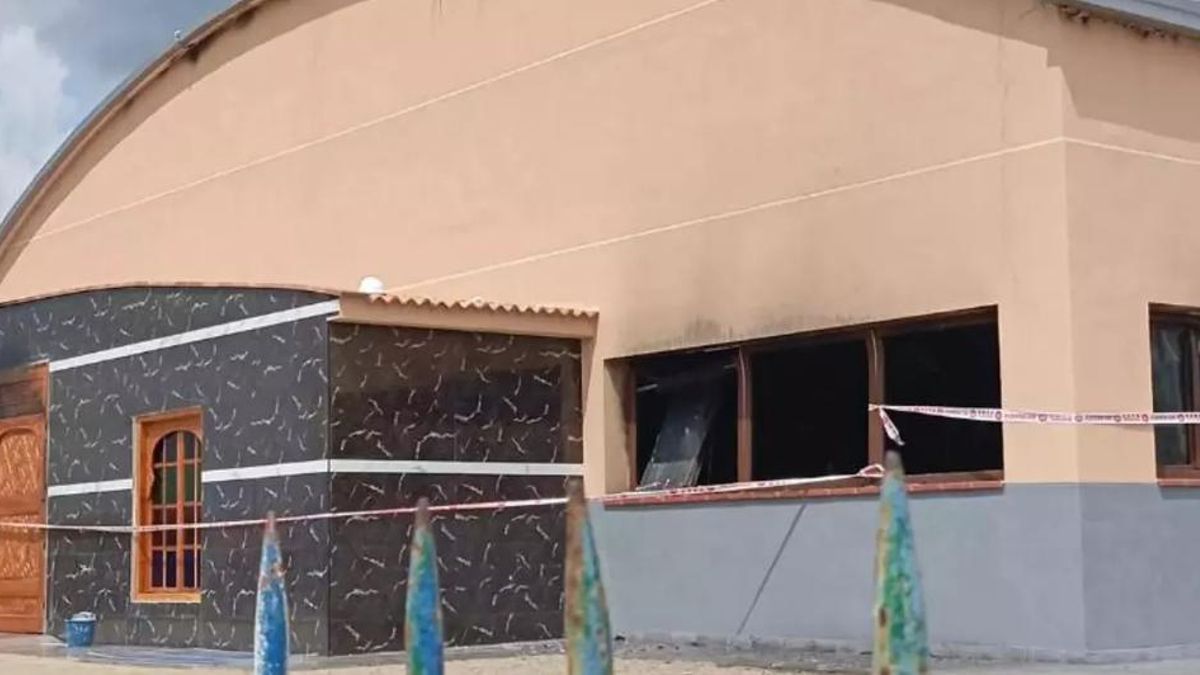 El centre islàmic de Piera precintat pels Mossos després de l'incendi