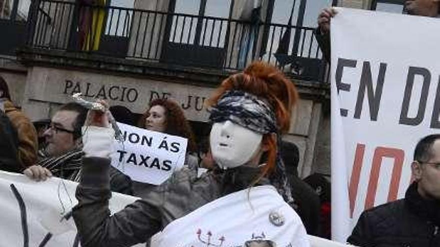 La justicia de Gallardón, teatralizada.  // Brais Lorenzo