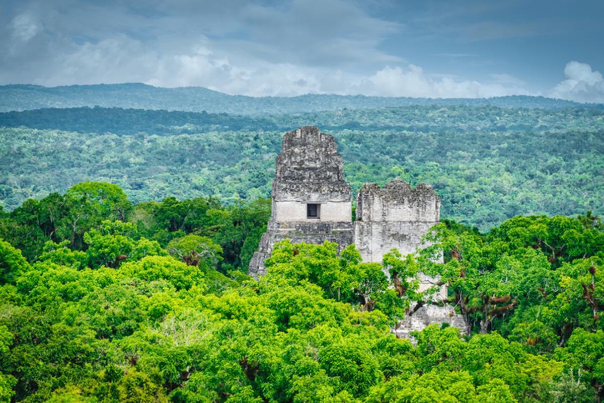 Uno de los templos de Tikal.