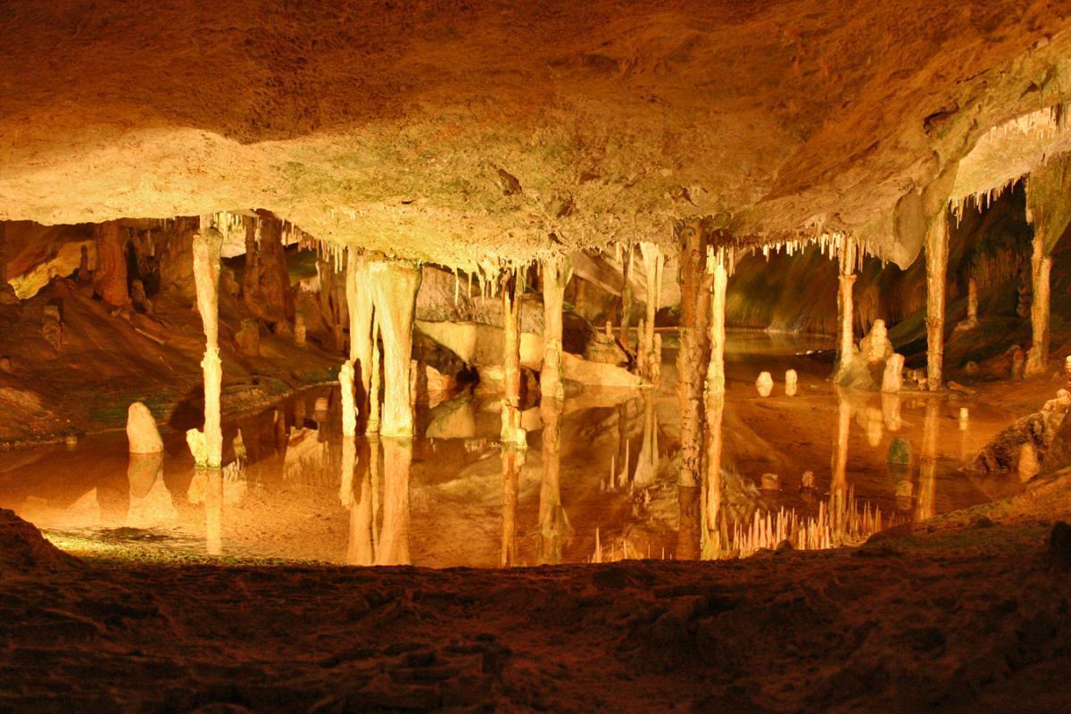 Cueva de Can Marça en Ibiza.
